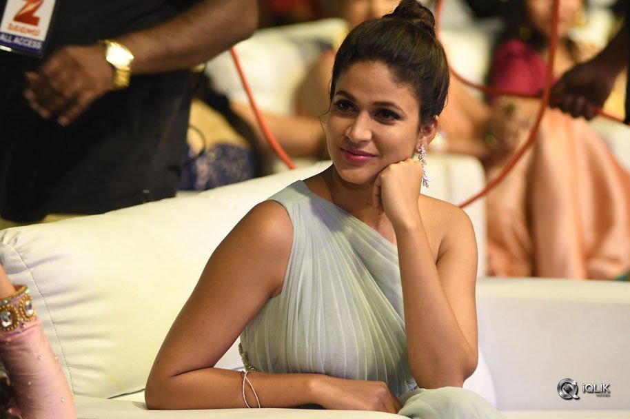 Vunnadhi-Okate-Zindagi-Movie-Audio-Launch